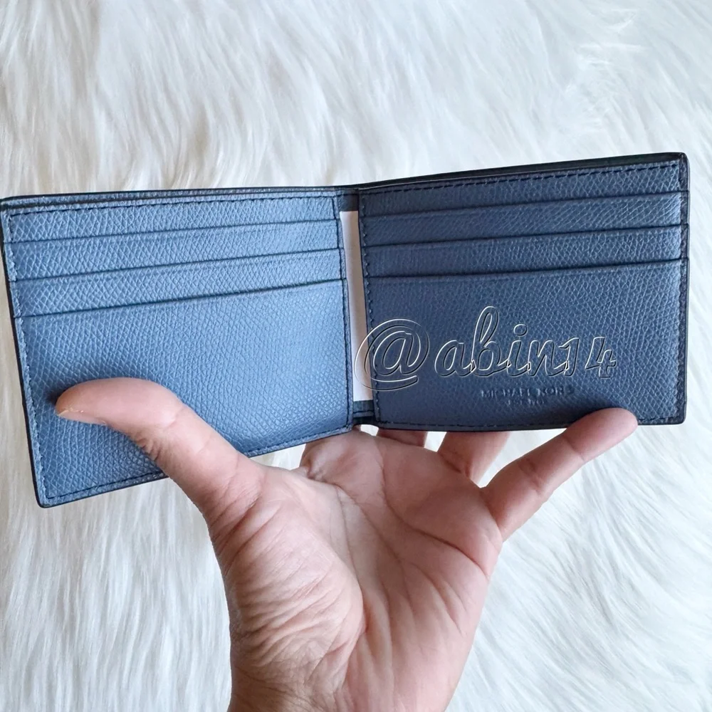 NWT Michael Kors Leather Slim Billfold Wallet